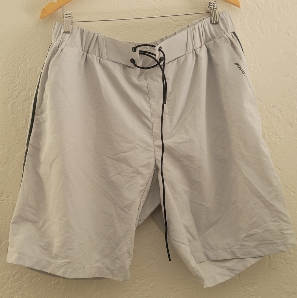Musto Shorts Size Medium